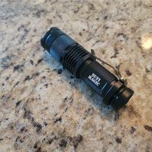 Load image into Gallery viewer, ضور استكشاف الاحجار الروحانية والمشعة والرصود والكنوز ضوء المستكشفين لاول مره