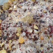 Load image into Gallery viewer, حارق العفاريت بخور للرش وللتحصين وللعلاج الروحاني والنفسي فعال جدا وشديد جدا