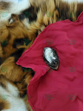 Load image into Gallery viewer, فرج الضبعة ملفوف الحرير الاحمر لاول مرة على المزاد اندر من نادر قطعه واحدة