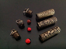 Load image into Gallery viewer, عليقة تفاح الجان للمحبة العامة والقبول تعليقة روحانية love necklace unisex seed