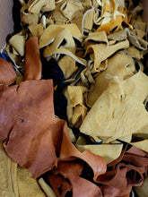 Load image into Gallery viewer, محفظة الرق الحر الروحاني الاصلي النادر للاغراض والاحجار الروحانية