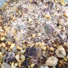 Load image into Gallery viewer, حارق العفاريت بخور للرش وللتحصين وللعلاج الروحاني والنفسي فعال جدا وشديد جدا