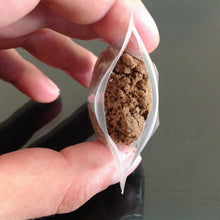 Load image into Gallery viewer, معمول ملكي بخور معمول عود ومسك وعنبر وصندل ملكي طبيعي رائح لتعطير البيت والملابس