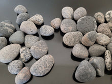 Load image into Gallery viewer, حجر الفسفور الروحاني المشع المضيء بالظلام الطبيعي والاصلي فعال وبالضمان