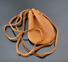 Load image into Gallery viewer, محفظة الرق الحر الروحاني الاصلي النادر للاغراض والاحجار الروحانية