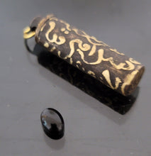 Load image into Gallery viewer, الخرزة الحية الملك الروحانية الاصلي قطعه واحدة بالضمان الفيديو على sufi magic