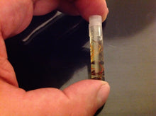 Load image into Gallery viewer, زيت روحاني عطر المحبه والجلب الشديد لجلب القلوب محبة فعال جدا للرجال والنساء