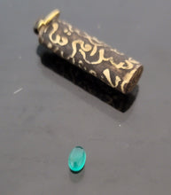 Load image into Gallery viewer, الخرزة العقرب الجوهرة الخضراء الروحانيه النادرة شاهد الفيديو على sufi maic