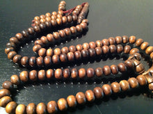 Load image into Gallery viewer, مسبحة الختام الروحانية خشب حاتم من اندر المسابح مسباح روحاني خشب طبيعي بالظمان