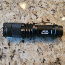 Load image into Gallery viewer, ضور استكشاف الاحجار الروحانية والمشعة والرصود والكنوز ضوء المستكشفين لاول مره