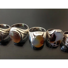 Load image into Gallery viewer, خواتم روحانية عقيق يماني وفضة - خواتم روحانية صالحة - شيخ روحاني معالج روحاني حرز خرز ابطال السحر علاج روحاني رقية شرعية